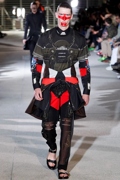 Look 35